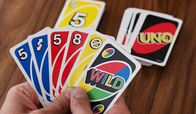 Trò chơi Uno là một trò chơi thẻ bài vui nhộn và thử thách, mang đến những giờ phút giải trí tuyệt vời cho bạn bè và gia đình